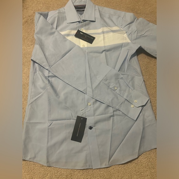 Tommy Hilfiger Man Wrinkles Free Shirt - Picture 7 of 15